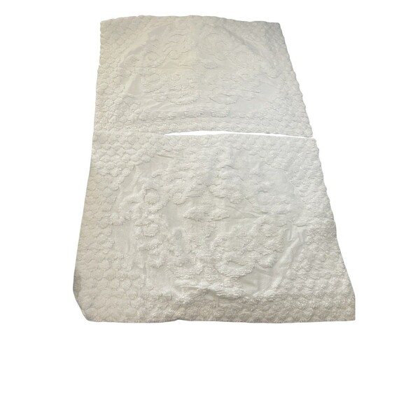 Better Trends Chenille Queen White Bedspread Set Medallion 102" x 110" 3 Pillow - Picture 1 of 12